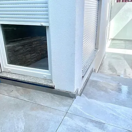 Apartment Sanja - With A Large Covered Terrace And Pool Banjole