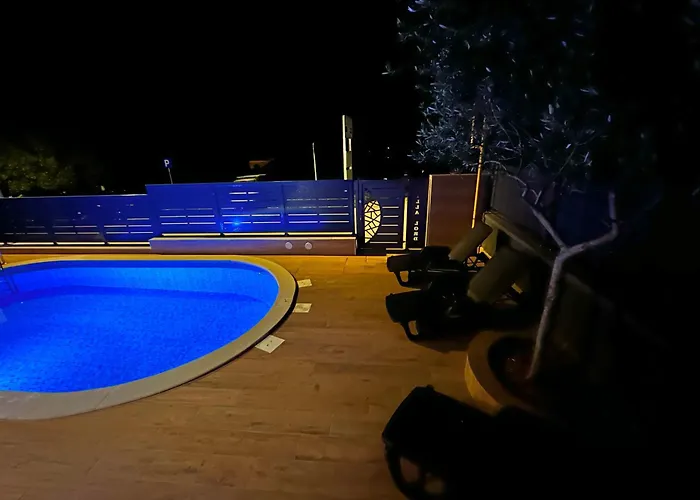Sanja - With A Large Covered Terrace And Pool Banjole